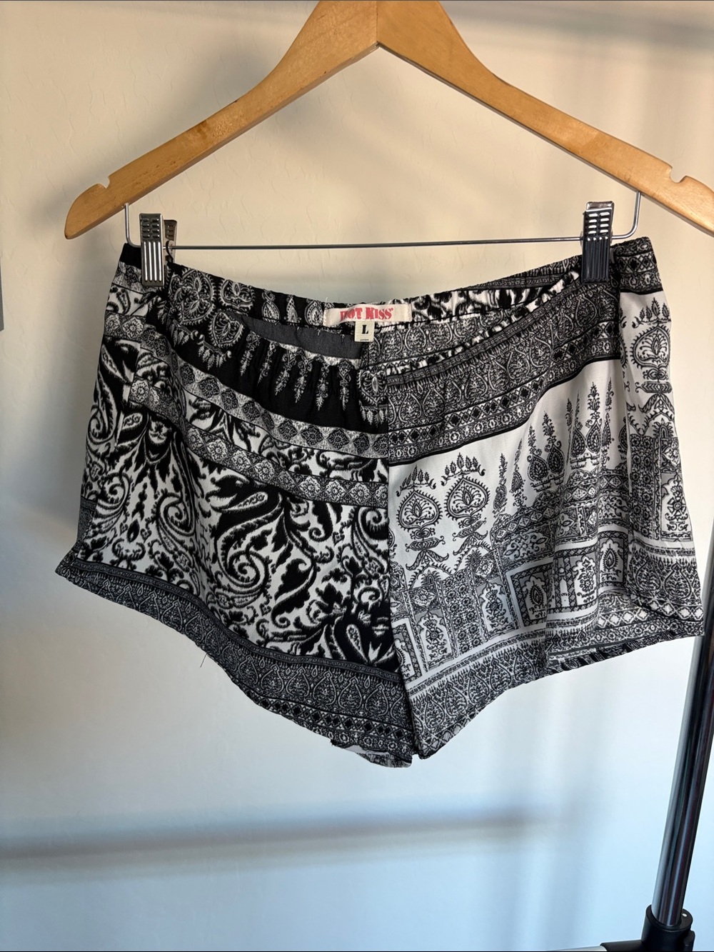 Hot Kiss Black & White Paisley Printed Swim Coverup Shorts